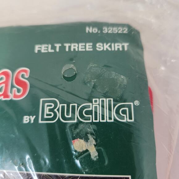 Bucilla Christmas Felt Tree Skirt Craft Kit Snowman Woodland Friends 36" Round - Picture 2 of 4